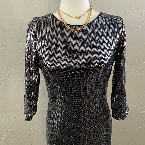 Lulus Jolie Silver Sequin Three-Quarter Sleeve Bodycon Dress - New W/O Tags 🎉🍾 - Picture 3 of 5